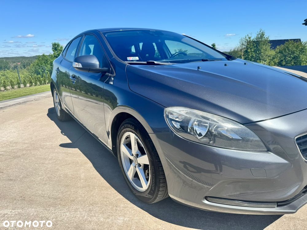 Volvo V40 T3 Momentum - 4