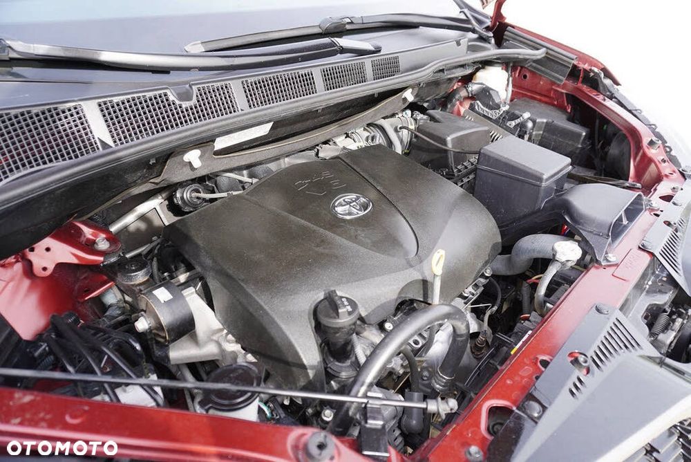 Toyota Sienna - 24