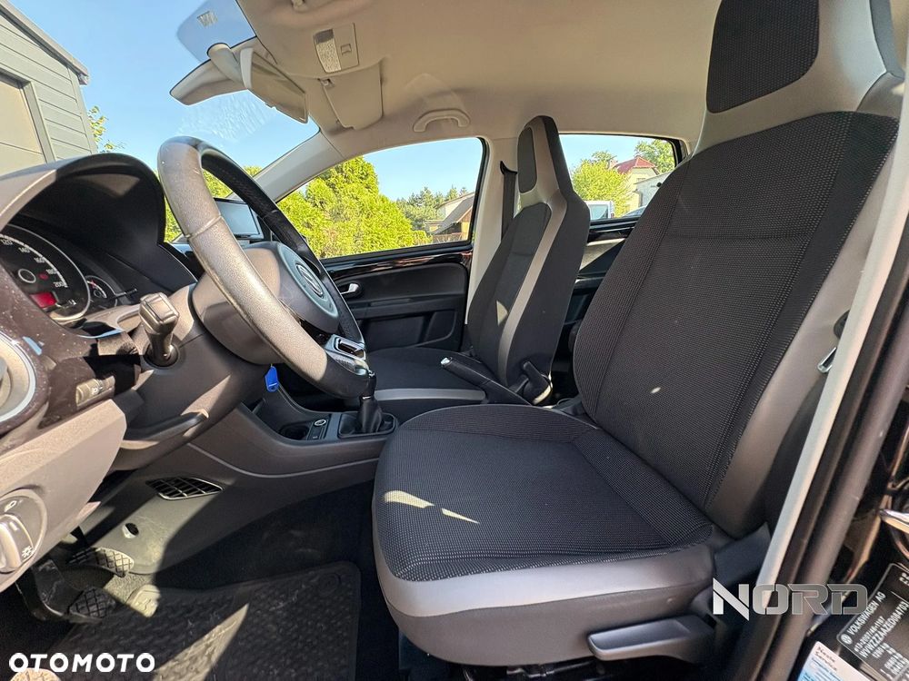 Volkswagen up! 1.0 high - 12