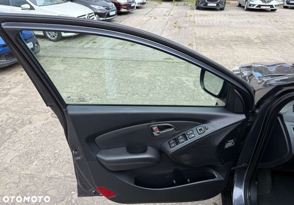 Hyundai ix35 - 11