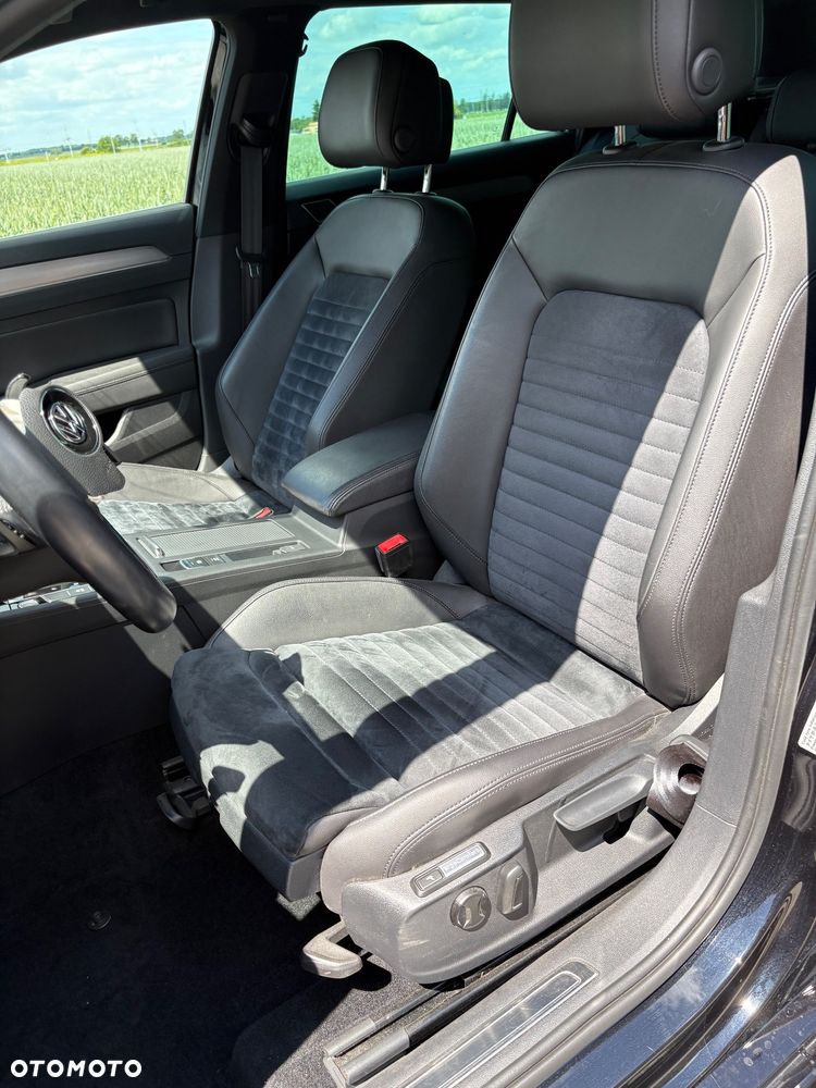 Volkswagen Passat 2.0 TDI Elegance DSG - 18
