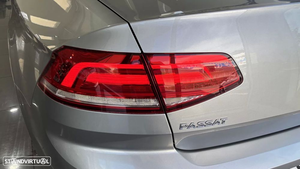 VW Passat 2.0 TDI Confortline - 6