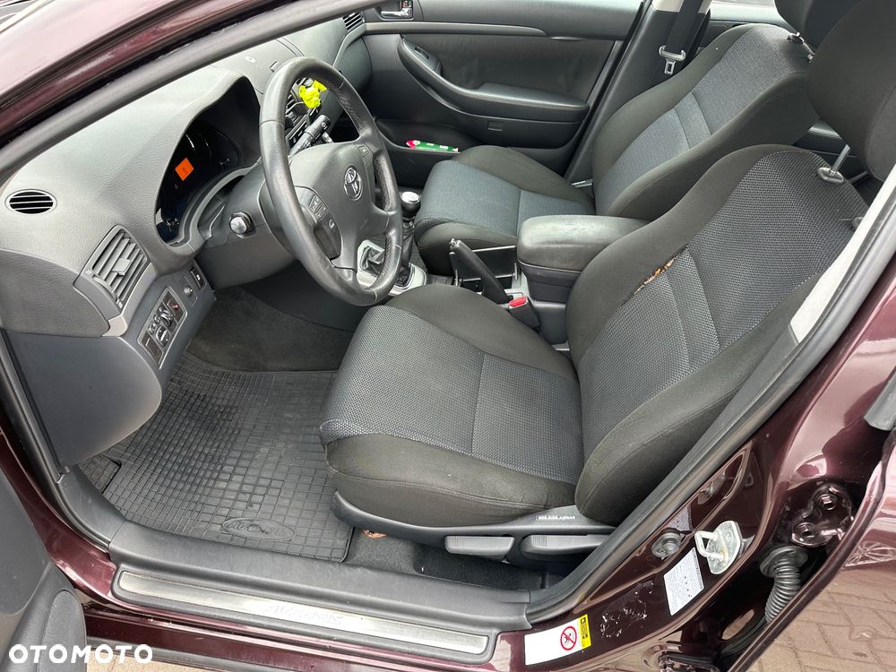 Toyota Avensis 2.0 D-4D Sol Premium - 11