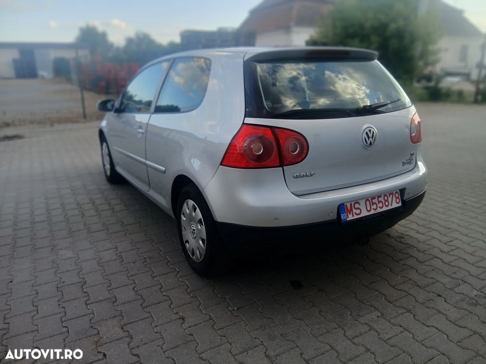 Volkswagen Golf - 5