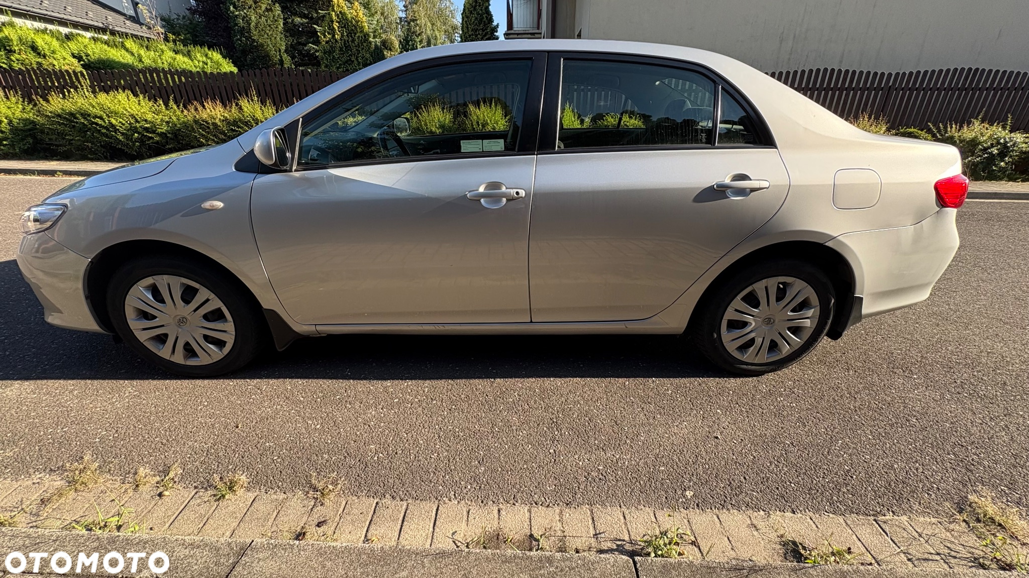 Toyota Corolla - 2