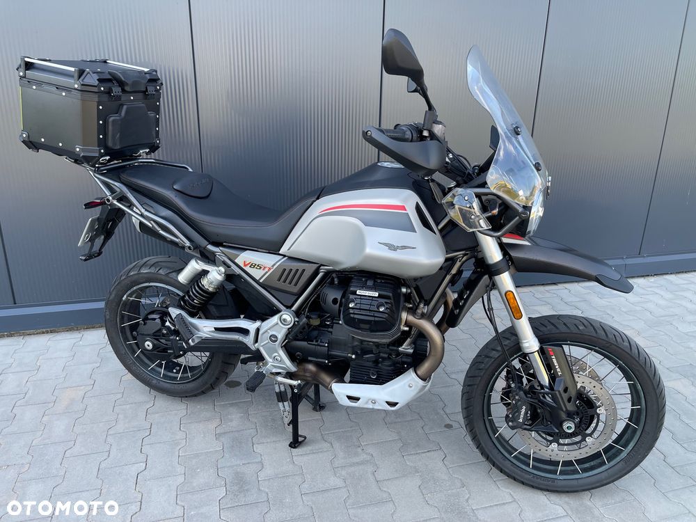 Moto Guzzi V85 - 3