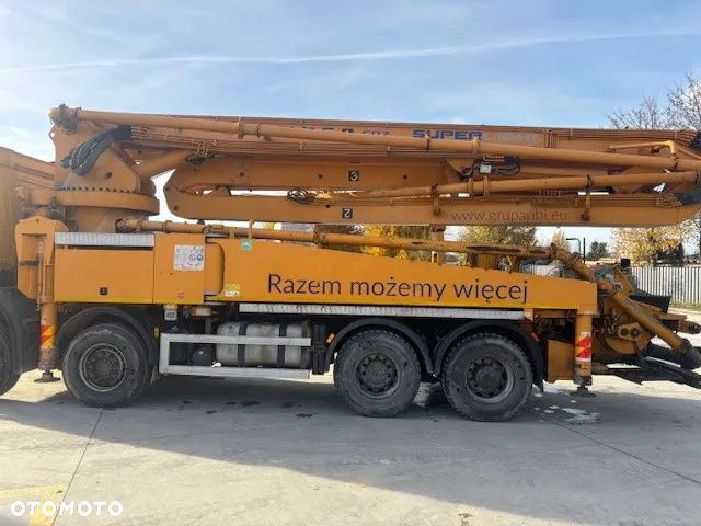 Mercedes-Benz Arocs - 5