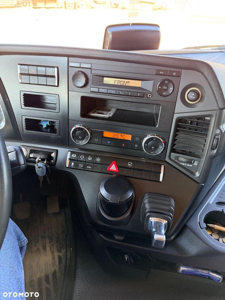 Mercedes-Benz Actros - 10