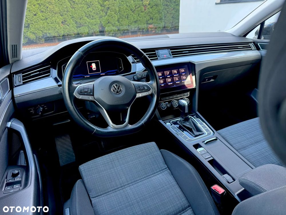 Volkswagen Passat 1.6 TDI SCR DSG Trendline - 22