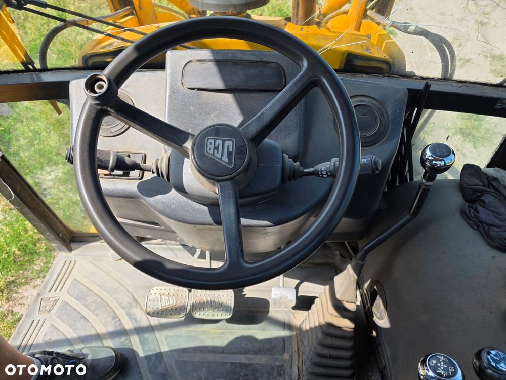 JCB 2CX - 6
