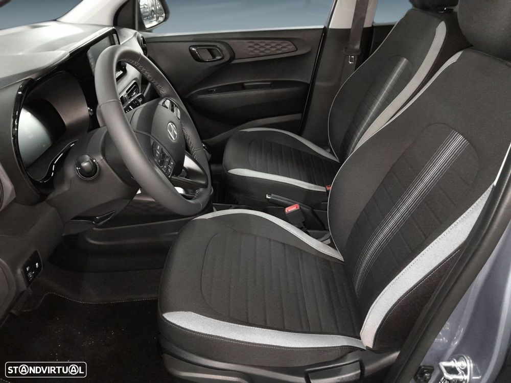 Hyundai i10 1.0 Comfort AMT (TT) - 11