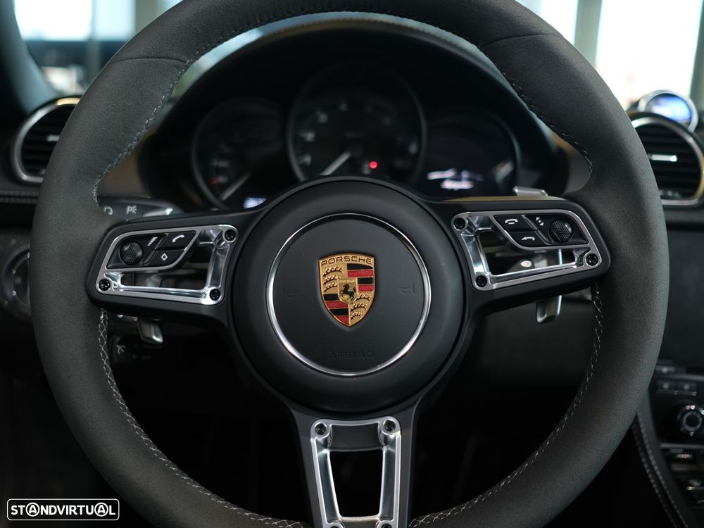 Porsche 718 Spyder PDK - 16
