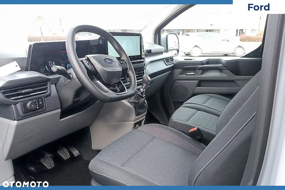 Ford Tourneo Custom - 6