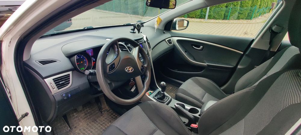 Hyundai i30 1.6 CRDi Classic + - 7