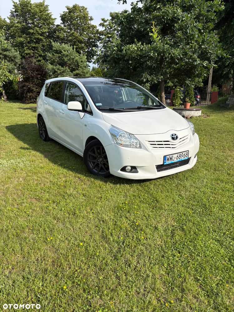 Toyota Verso 2.2 D-CAT Premium - 4