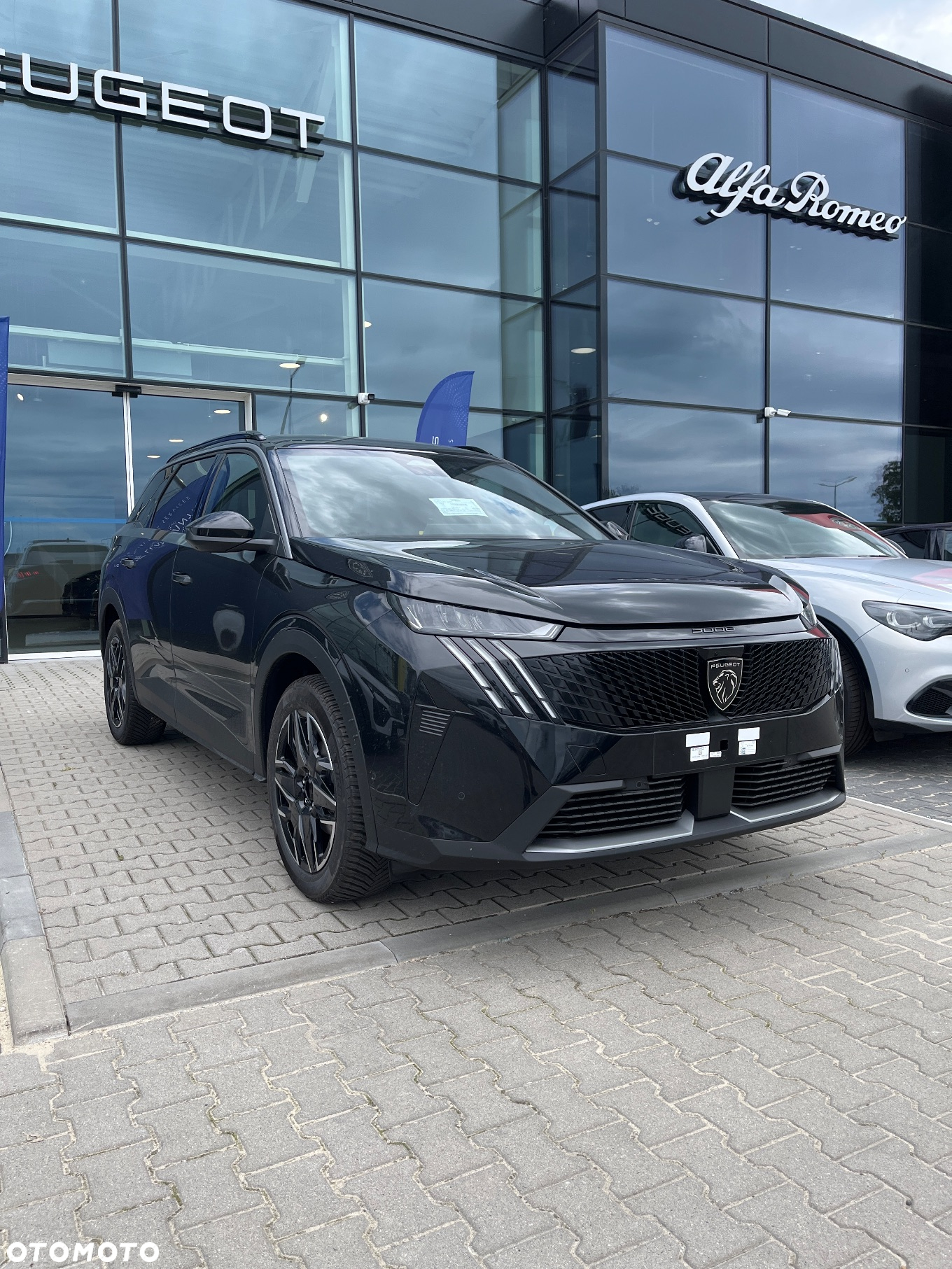 Peugeot 5008 1.2 PureTech mHEV Allure S&S e-DCS6 - 3