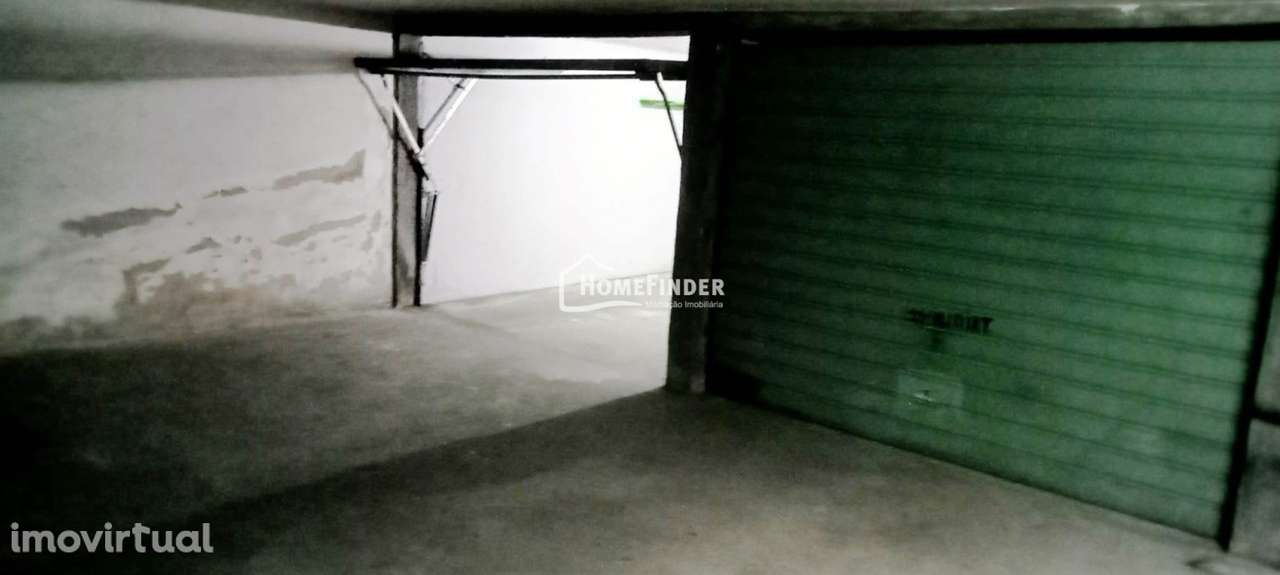 Garagem para Venda - Escola Alberto Sampaio - Grande imagem: 4/5