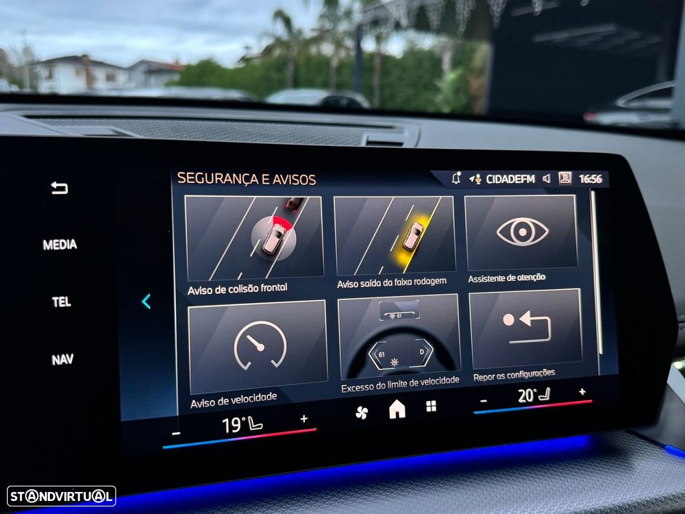 BMW X1 sDrive18d Pack Desportivo M - 55