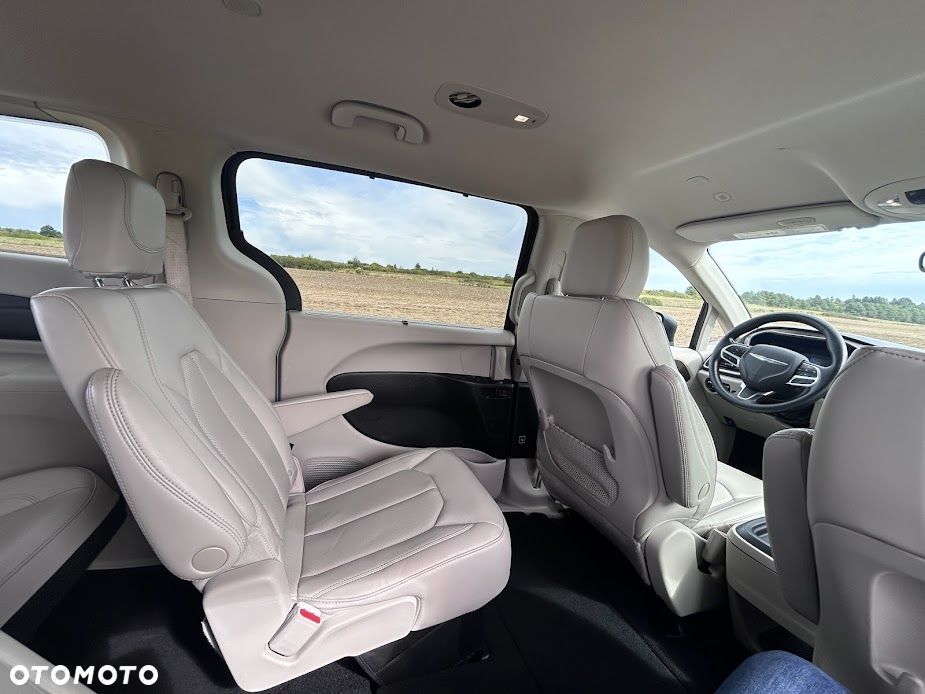 Chrysler Voyager - 12