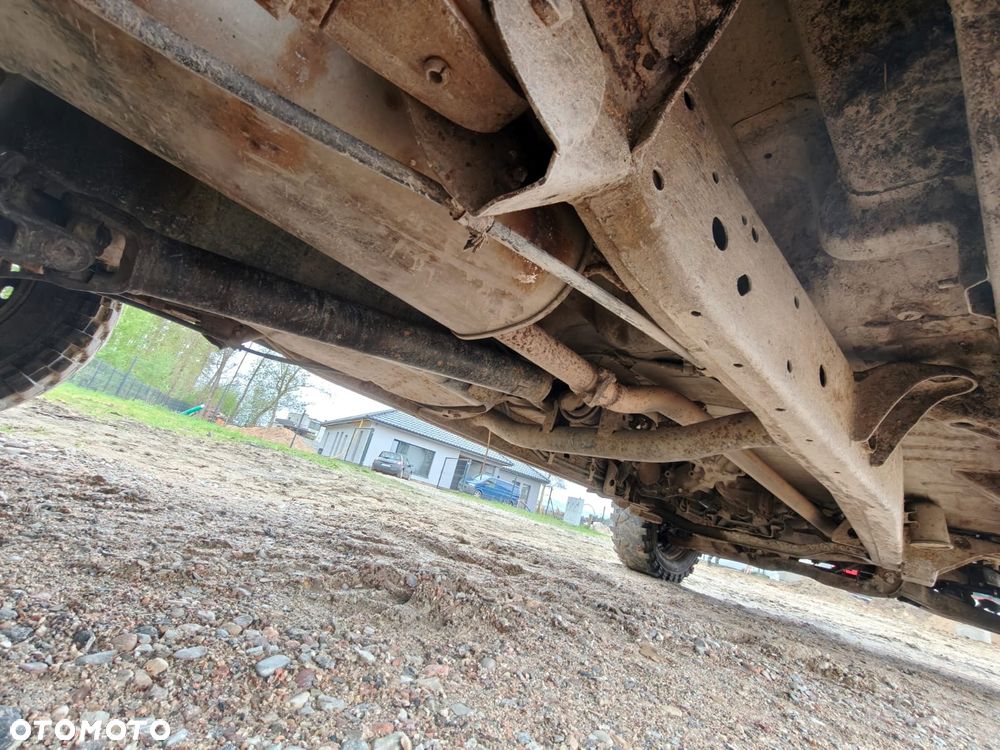Mitsubishi L200 - 12