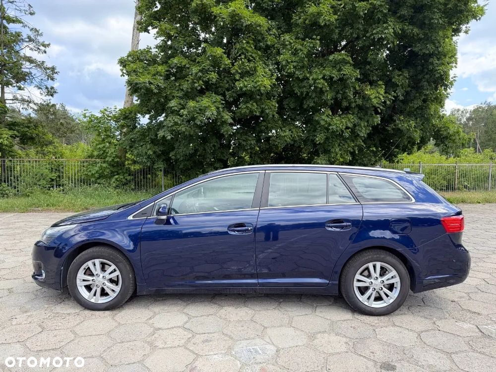 Toyota Avensis 1.8 Sol plus NAVI MS - 2