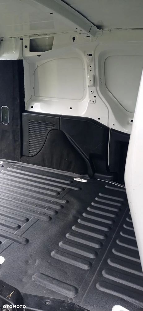 Peugeot Partner - 11