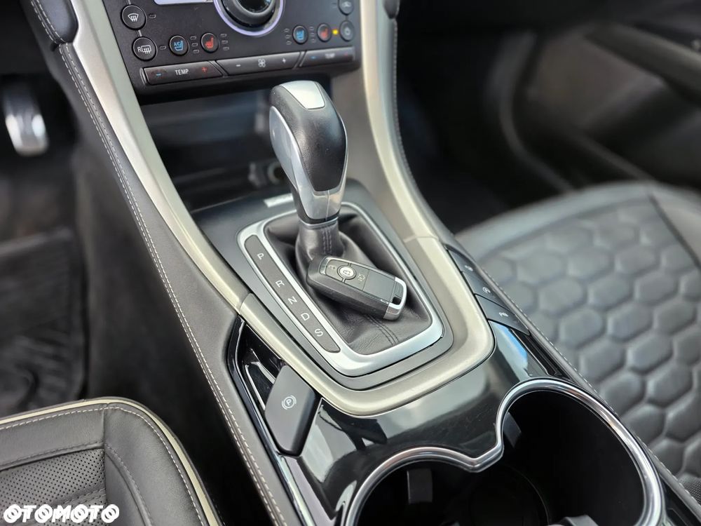 Ford Mondeo Vignale 2.0 EcoBoost - 18