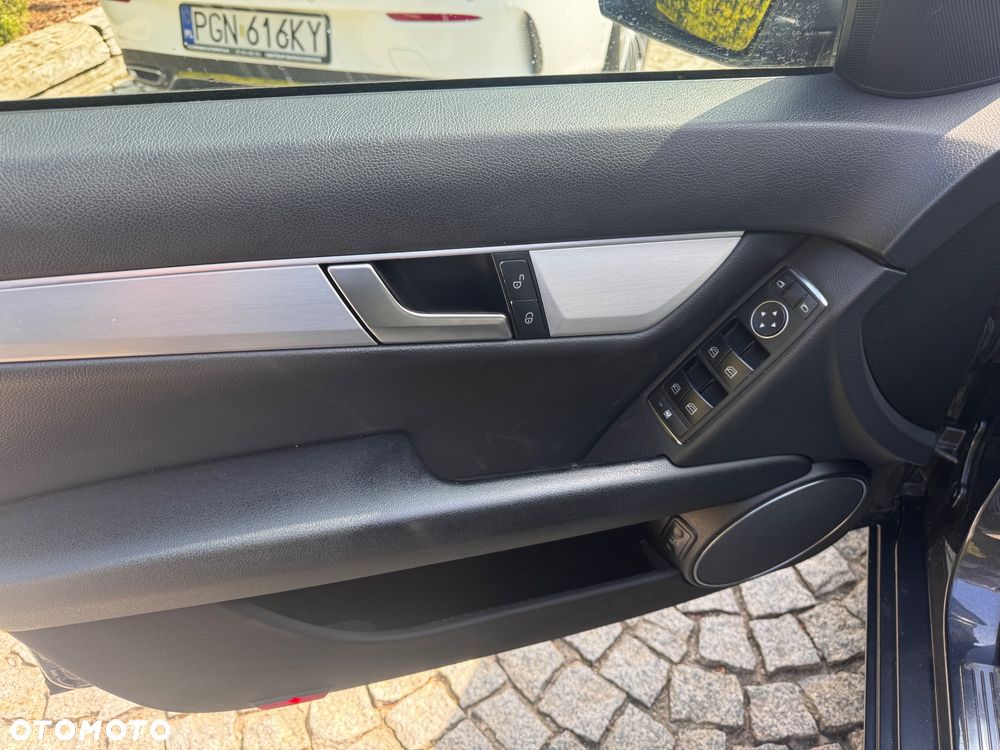 Mercedes-Benz Klasa C 180 Kompressor Automatik BlueEFFICIENCY Avantgarde - 8