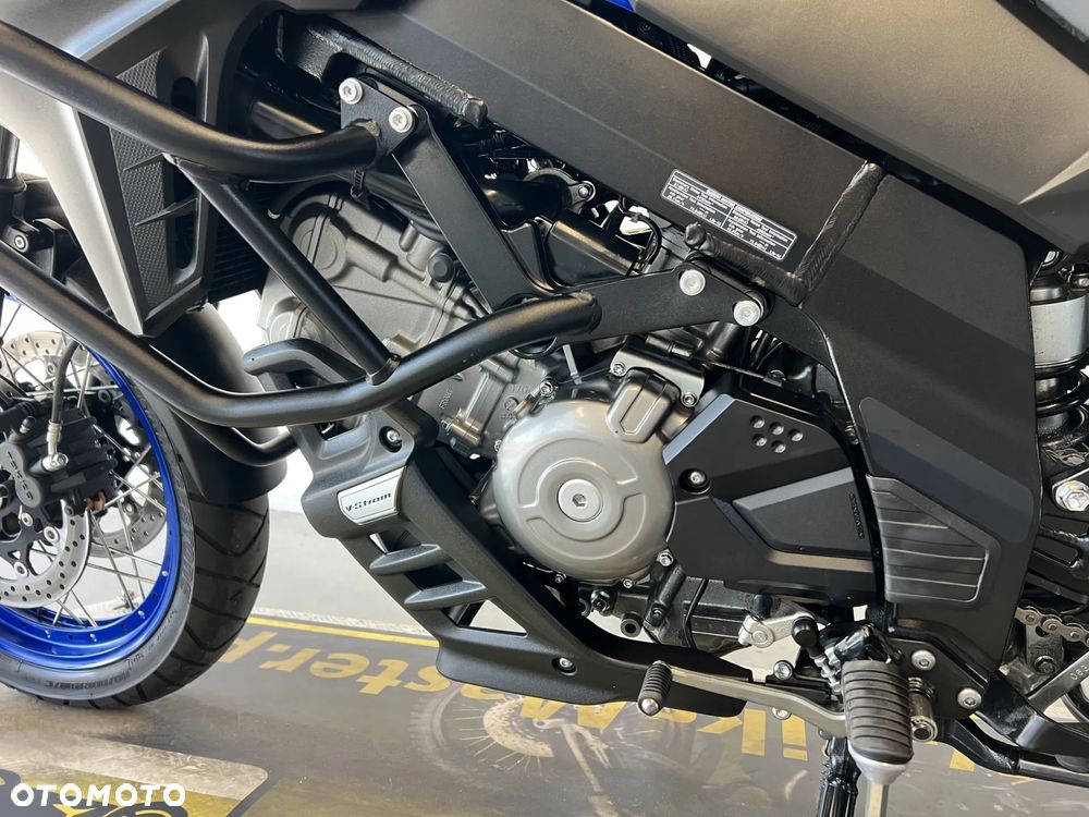Suzuki V-STROM - 16