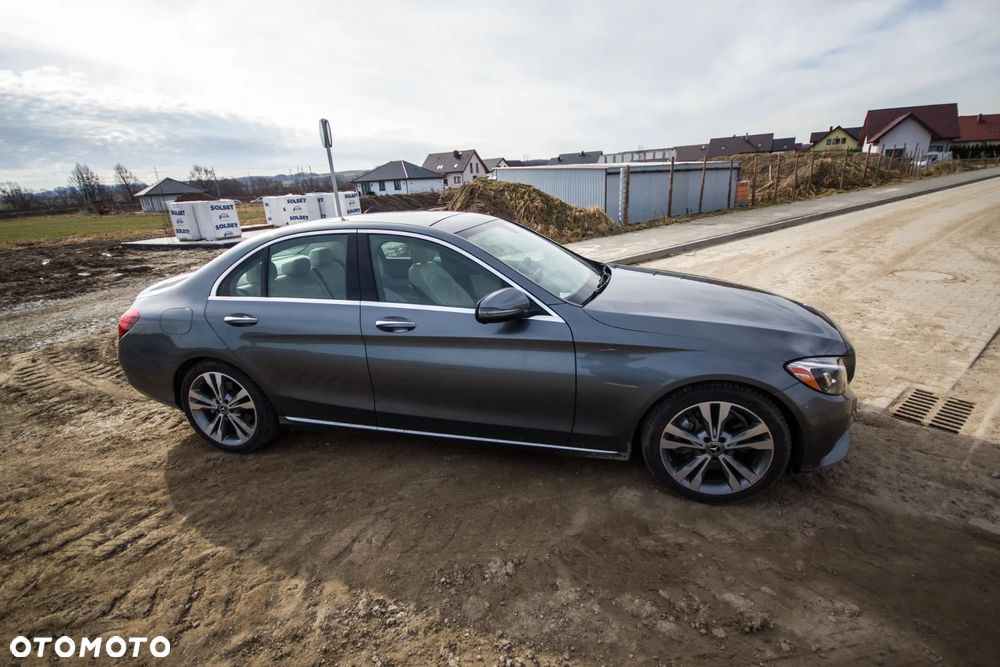 Mercedes-Benz Klasa C 300 9G-TRONIC Exclusive - 5