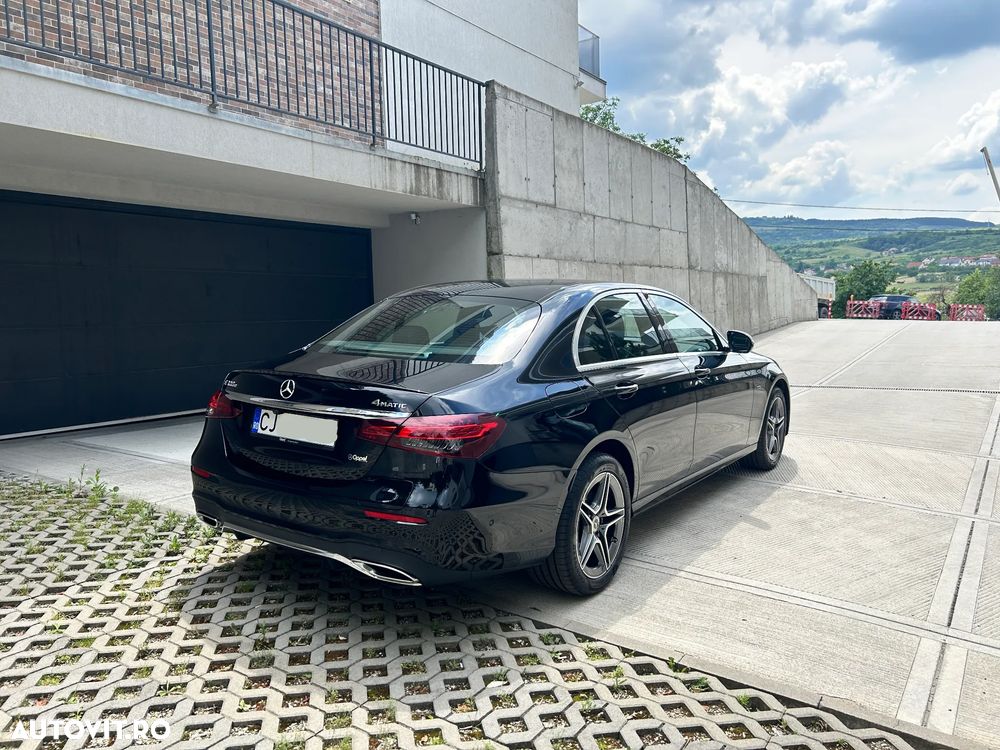 Mercedes-Benz E 300 9G-TRONIC AMG Line - 4