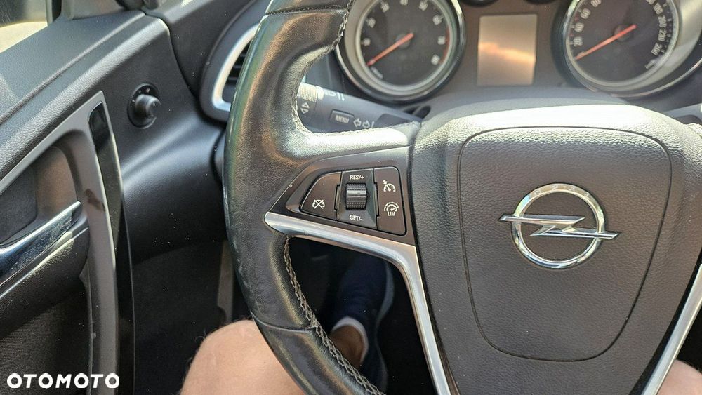 Opel Astra 1.6 Color Edition - 27