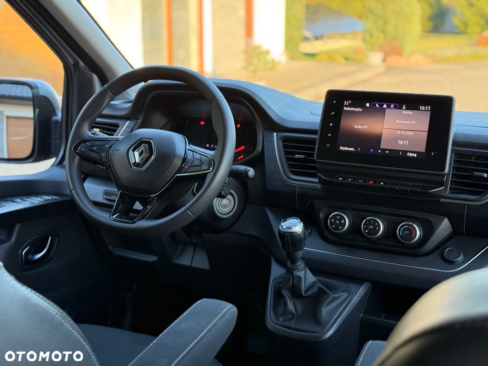 Renault Trafic - 11