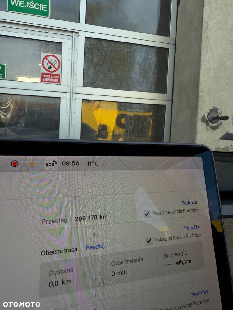 Tesla Model 3 Long Range AWD - 8