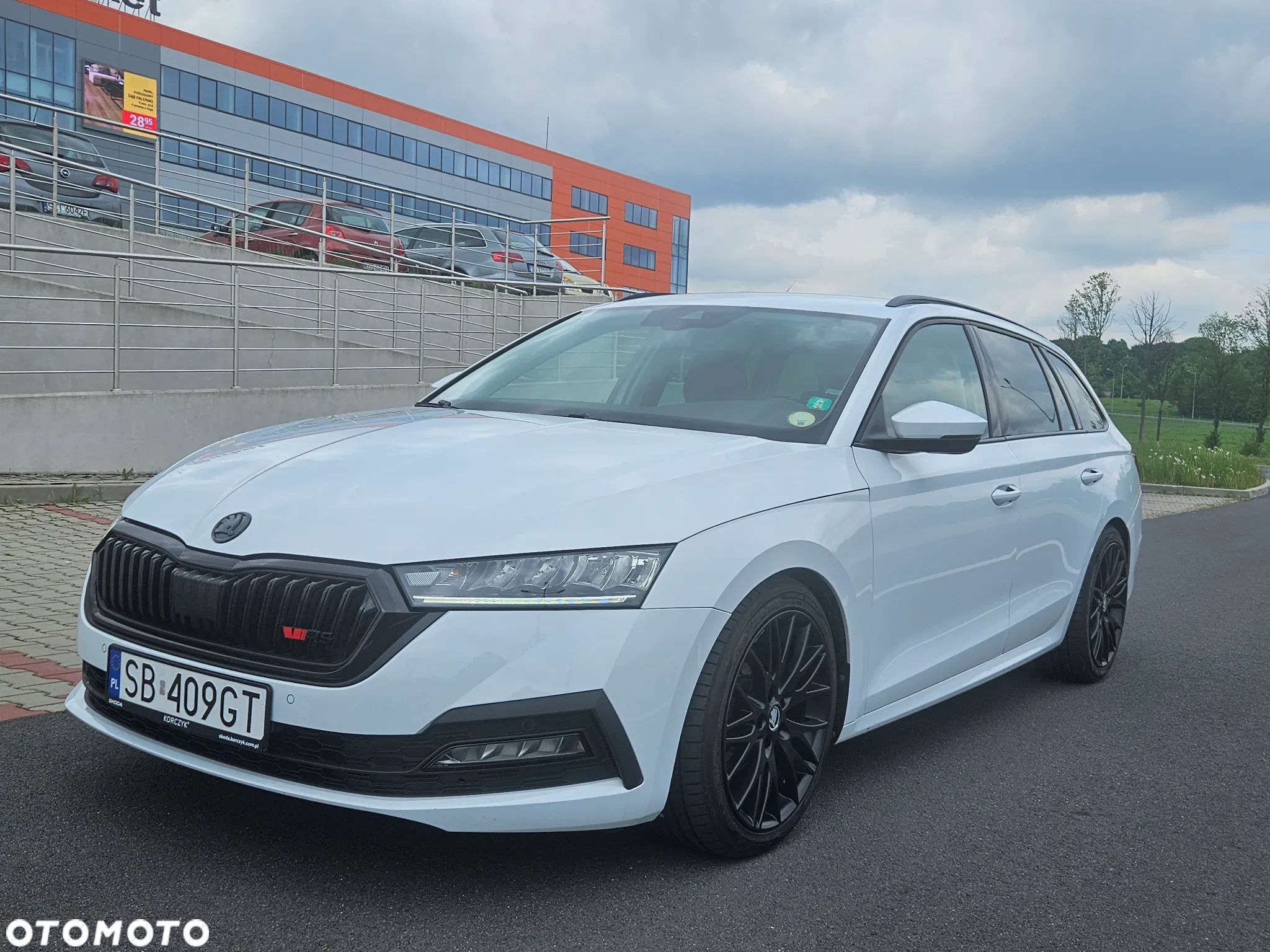 Skoda Octavia 2.0 TDI DSG Sportline - 1