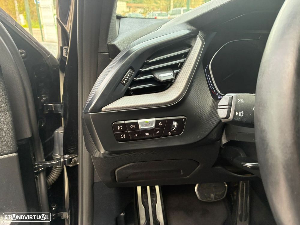 BMW 116 d Pack Desportivo M Auto - 14
