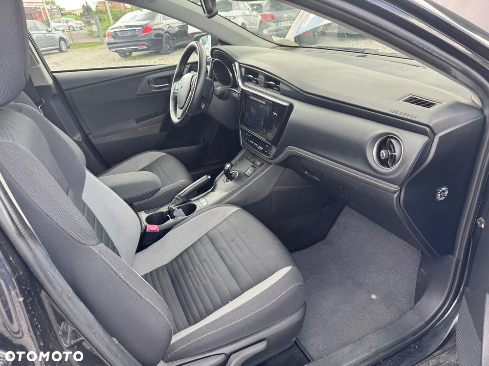 Toyota Auris 1.8 HSD Prestige NAVI - 13