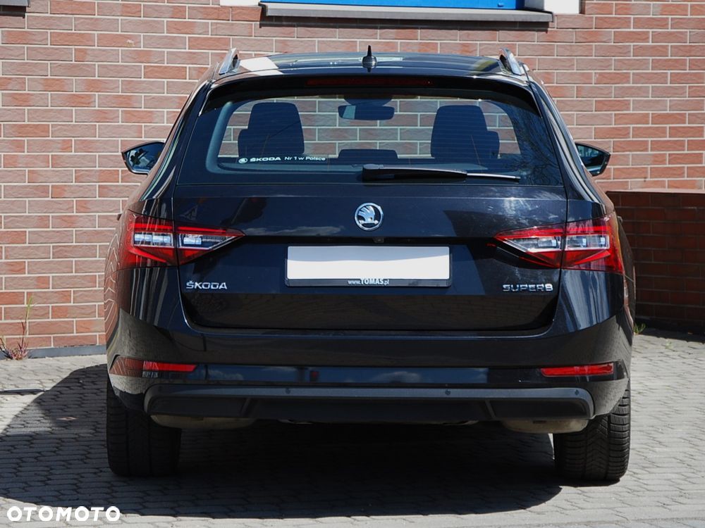 Skoda Superb 1.5 TSI Style DSG - 40