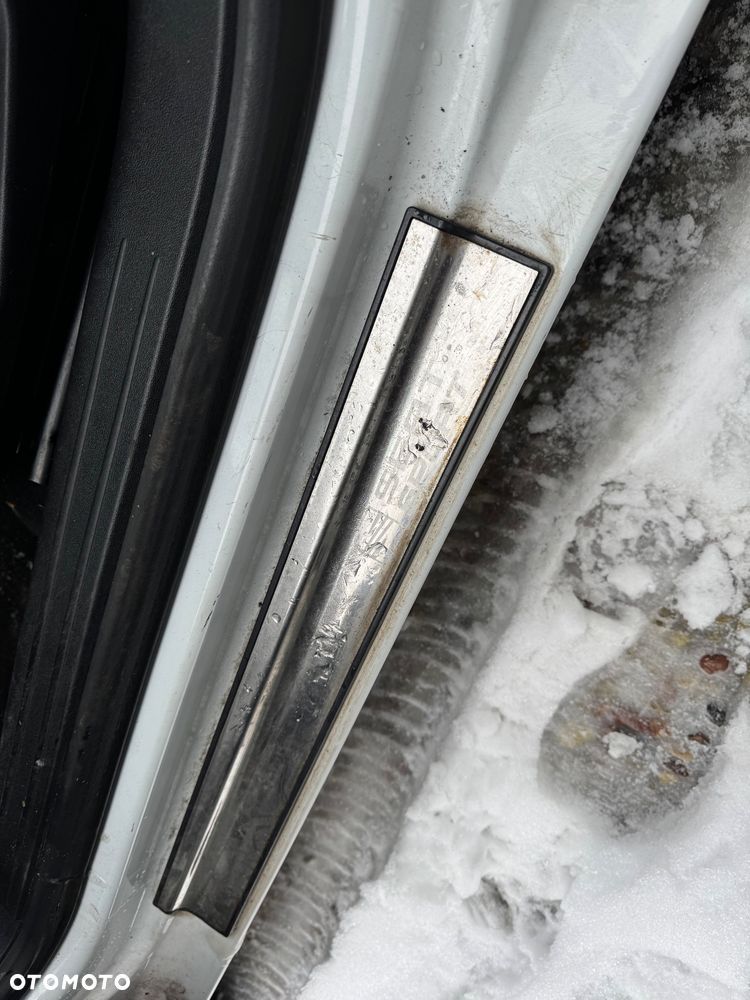 Seat Leon 1.6 TDI DPF Reference Copa - 12