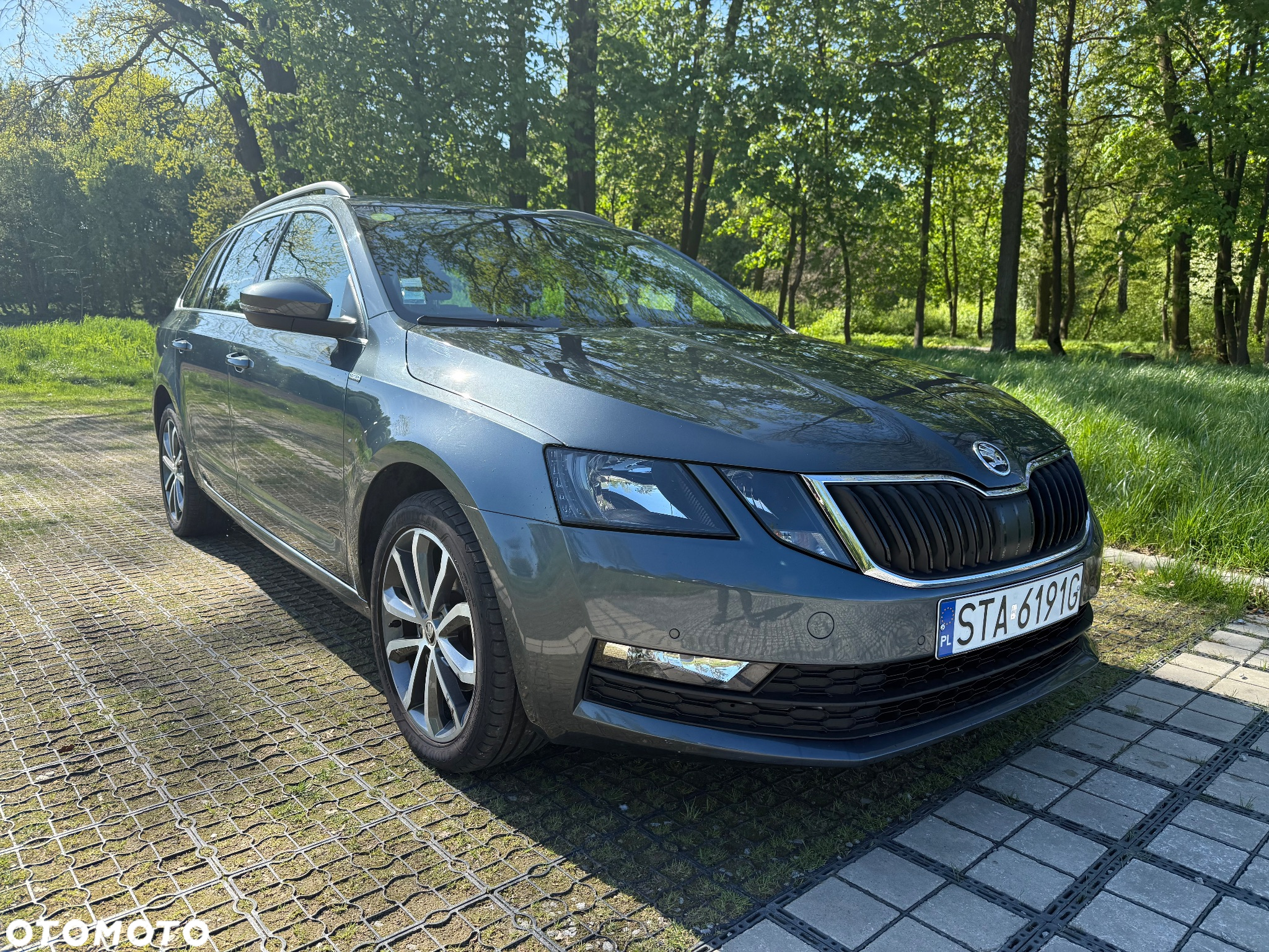Skoda Octavia Combi 2.0 TDI DSG Edition - 4