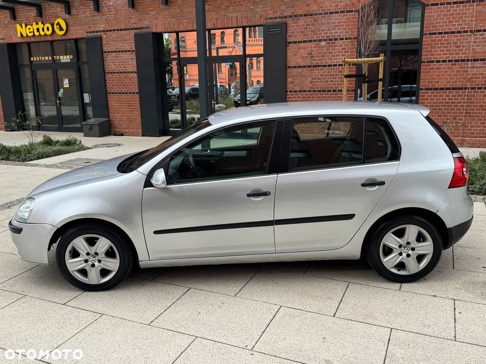 Volkswagen Golf 1.6 Comfortline - 6