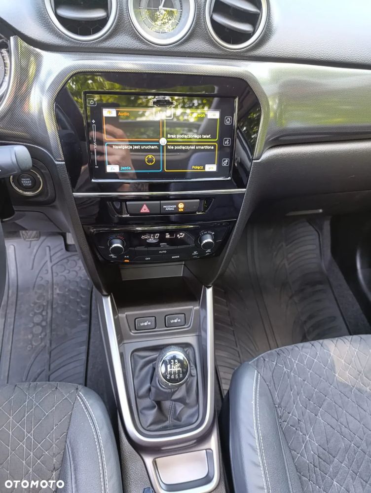 Suzuki Vitara 1.4 Boosterjet SHVS Premium 2WD - 18