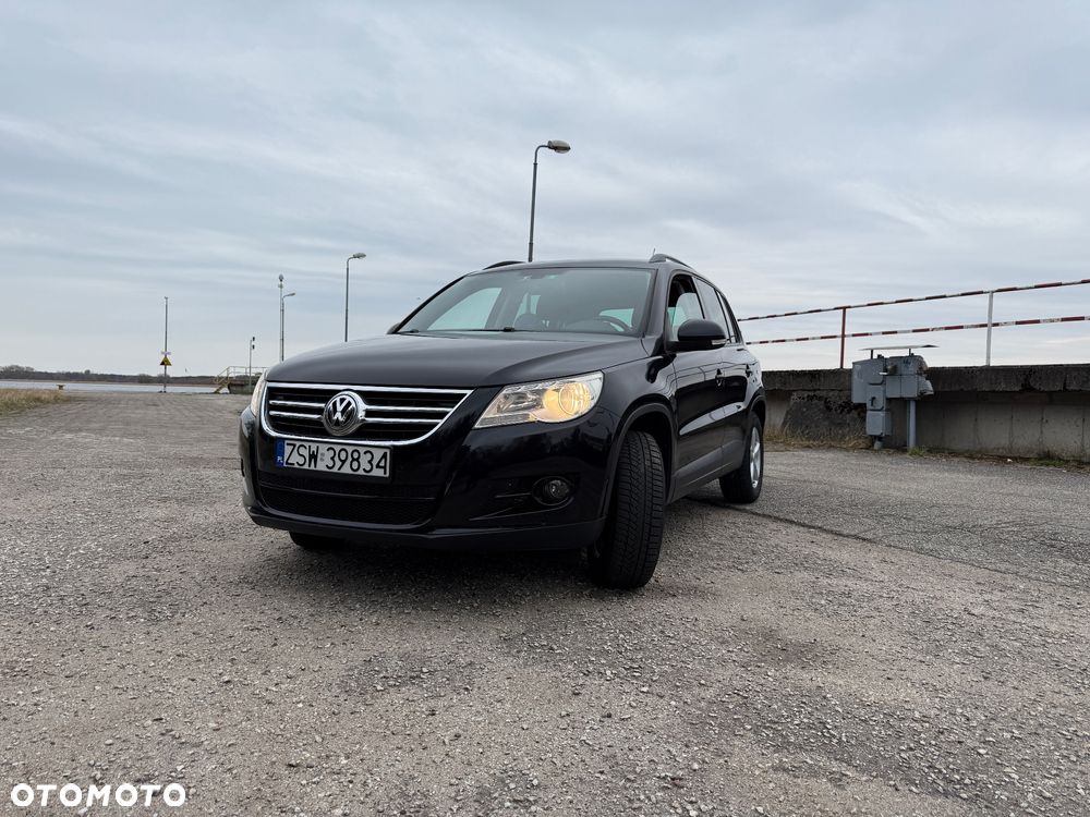 Volkswagen Tiguan 1.4 TSI BlueMotion Technology Exclusive - 1