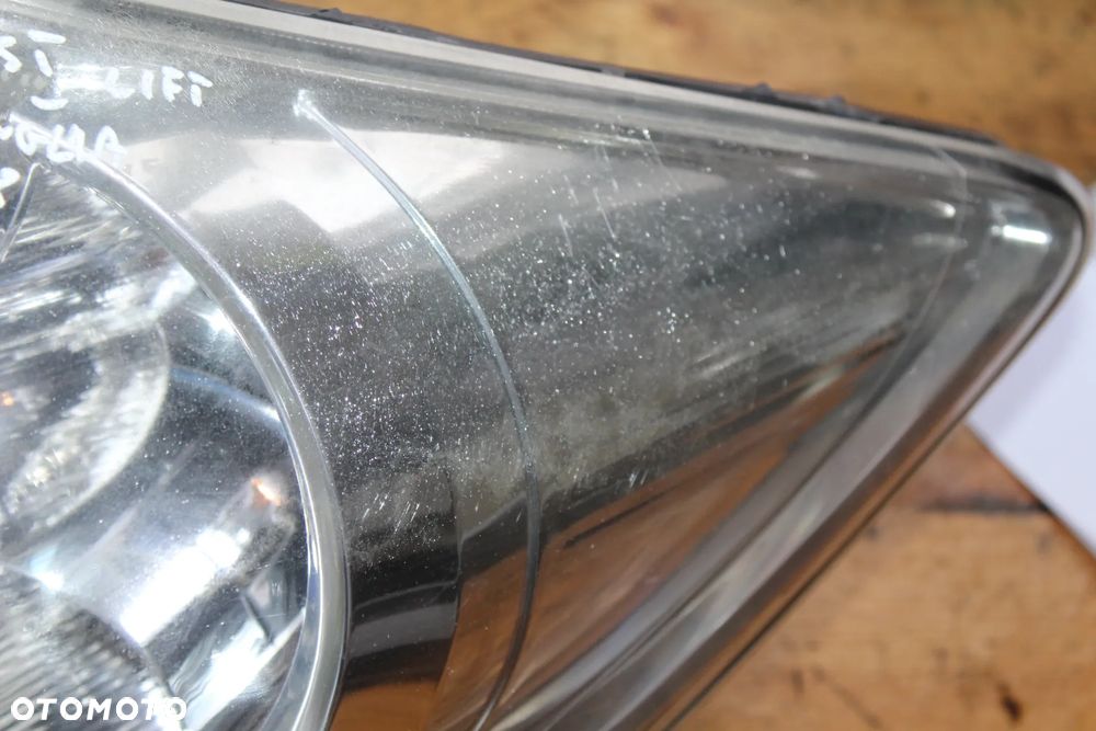 LAMPA LEWA LUB PRAWA PRZÓD TOYOTA AURIS I LIFT ANGLIA - 16