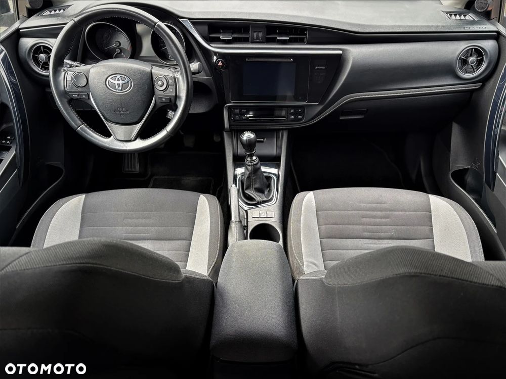 Toyota Auris 1.6 Premium - 7
