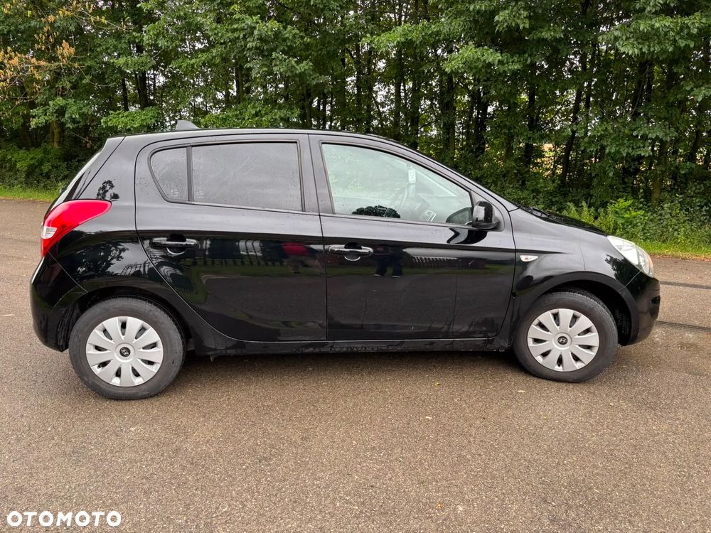 Hyundai i20 1.2 UEFA EURO 2012 Edition - 11