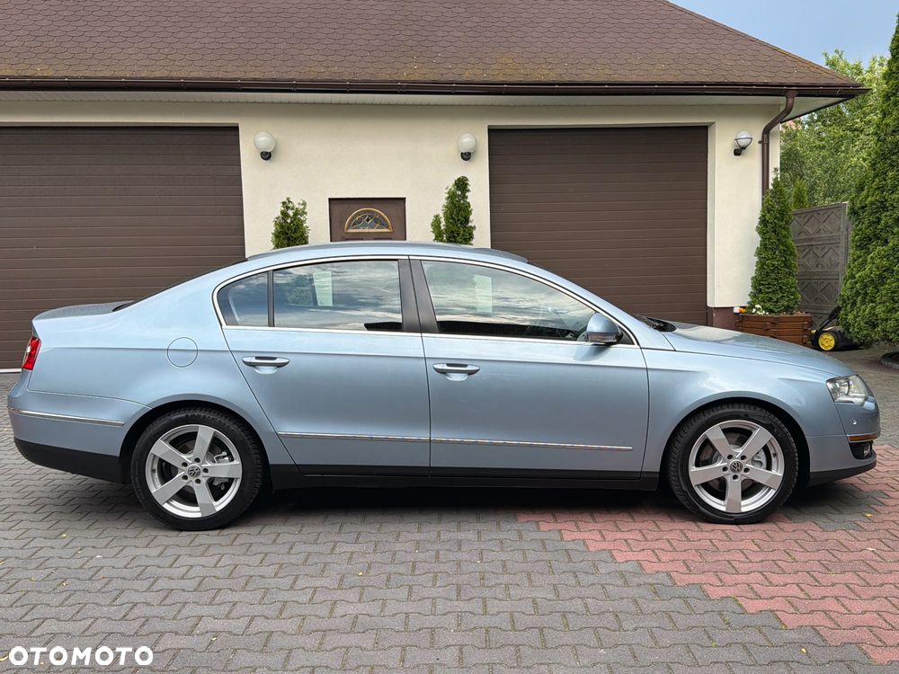 Volkswagen Passat - 12