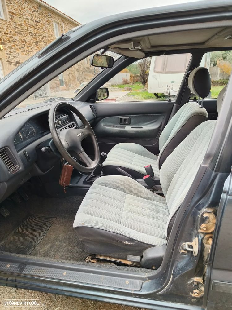 Toyota Corolla Sedan 1.3 XL 12V - 4