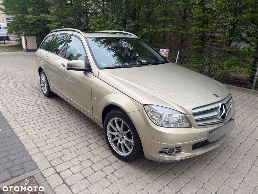 Mercedes-Benz Klasa C 250 (BlueEFFICIENCY) 7G-TRONIC Avantgarde - 4