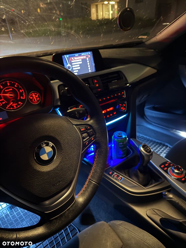 BMW Seria 3 - 12